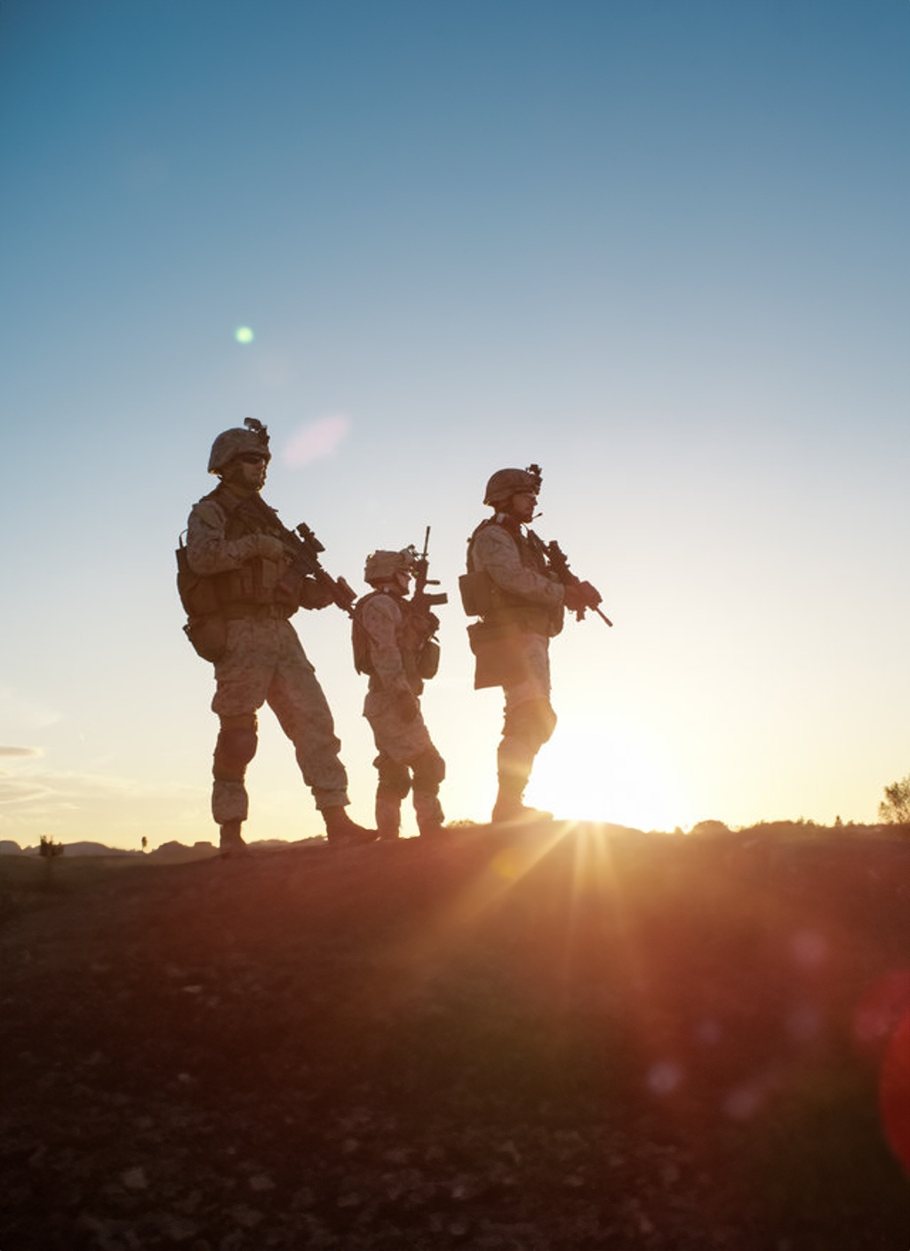 univers-defense-terrestre-soldats_armes_silhouette-AI_mod-AdobeStock_164038423