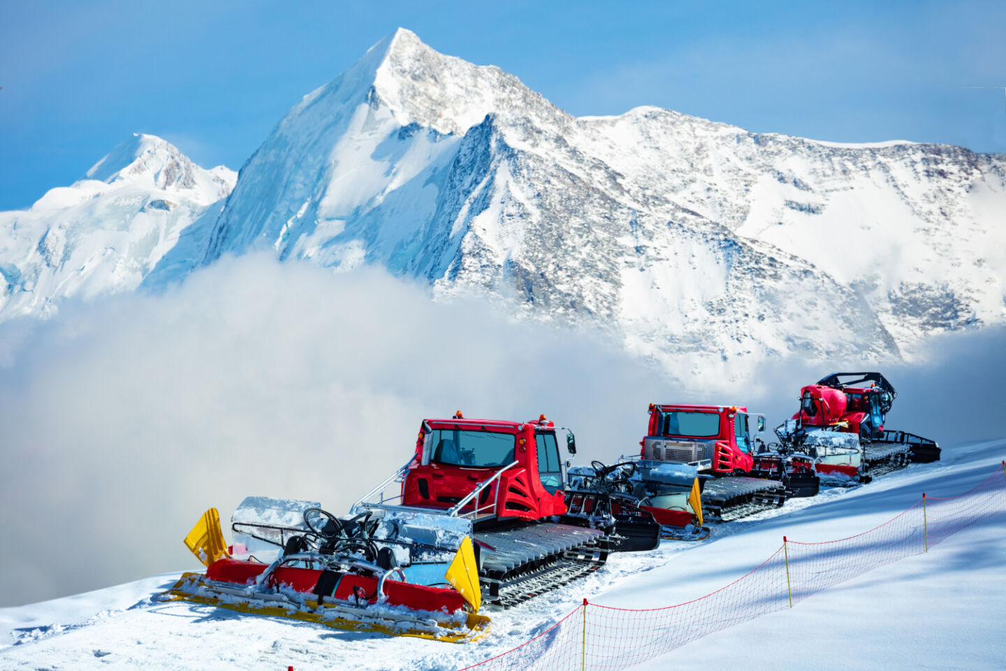 univers-transport-dameuse_ski-AdobeStock_505842731-lite