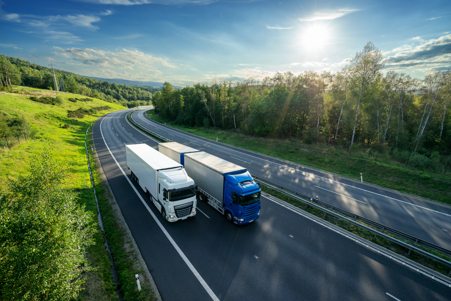univers-transports-camion-AdobeStock_309035368-lite